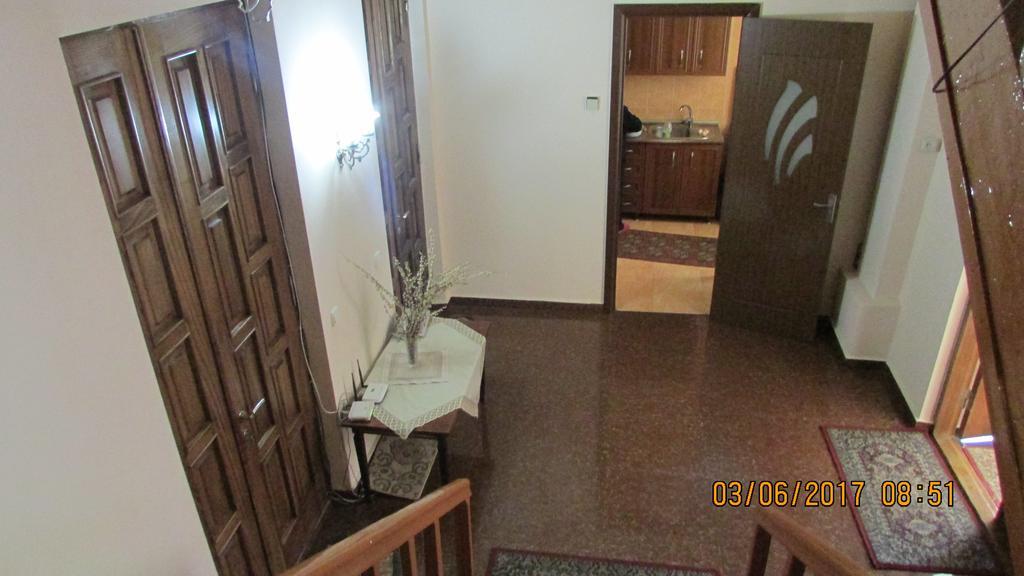Hotel Sunny House Kobuleti Esterno foto