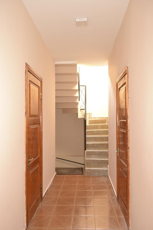 Hotel Sunny House Kobuleti Esterno foto