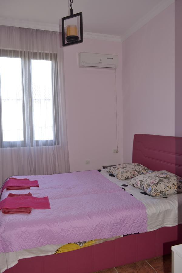 Hotel Sunny House Kobuleti Esterno foto