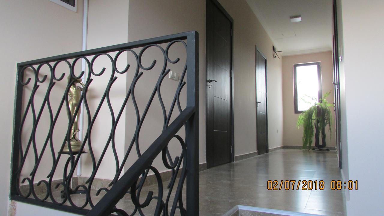 Hotel Sunny House Kobuleti Esterno foto