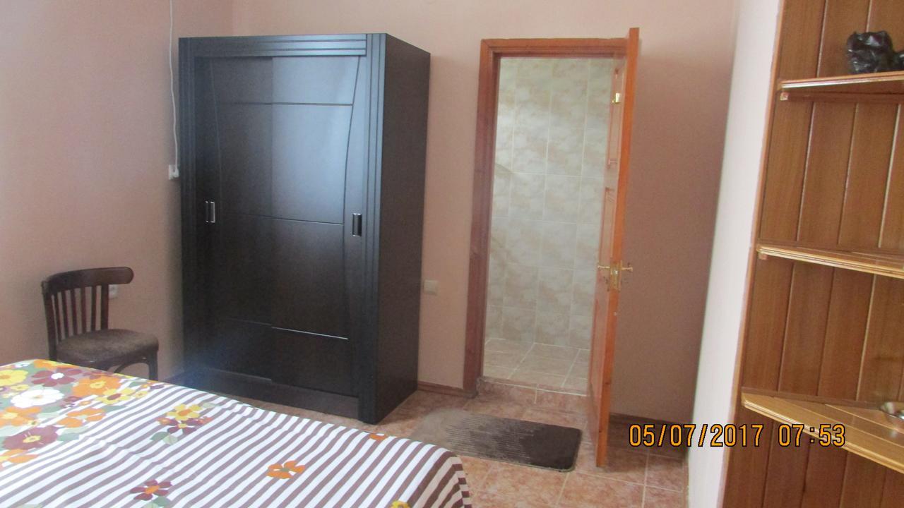 Hotel Sunny House Kobuleti Esterno foto