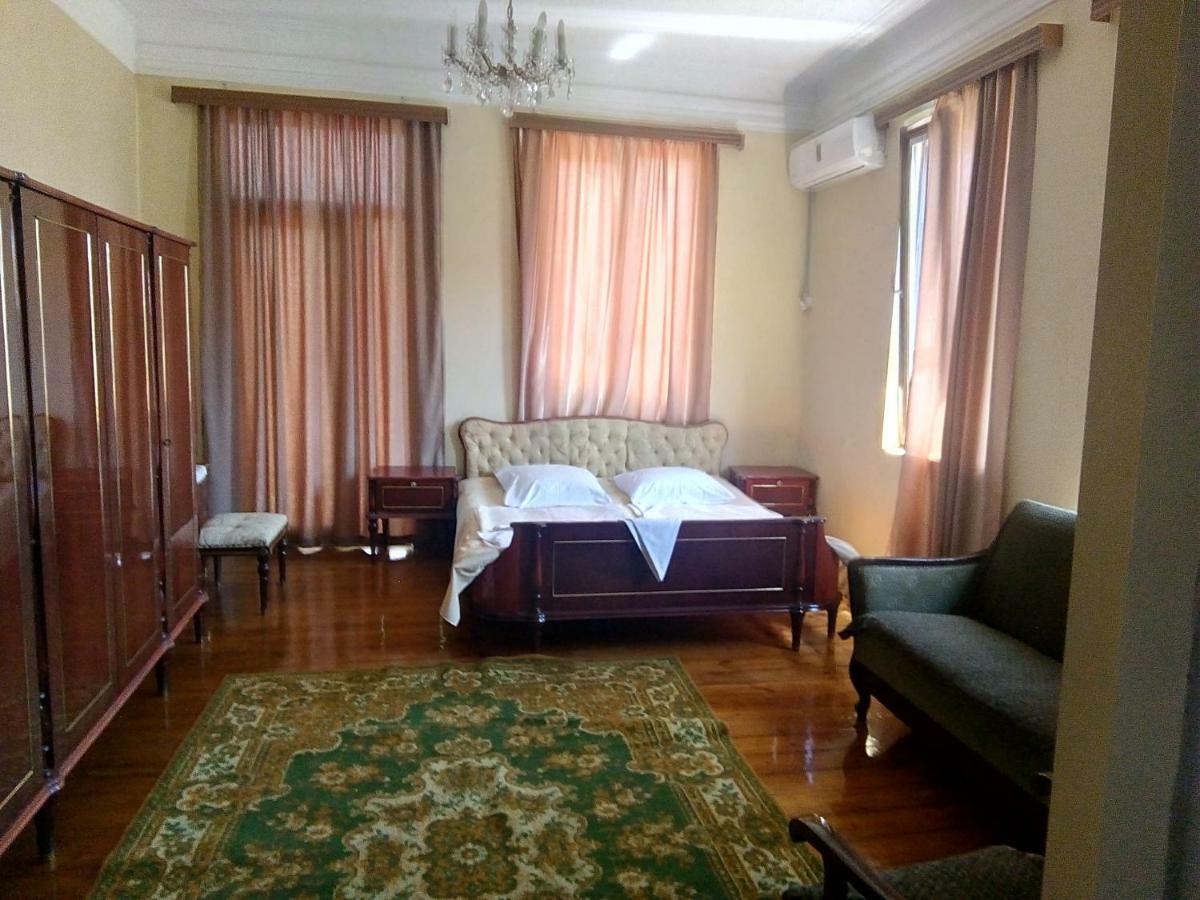 Hotel Sunny House Kobuleti Esterno foto