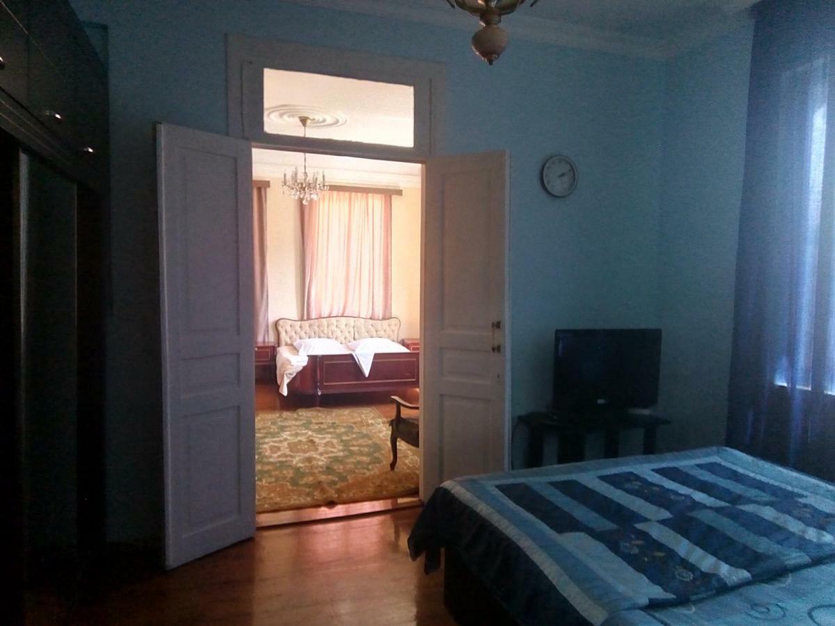 Hotel Sunny House Kobuleti Esterno foto